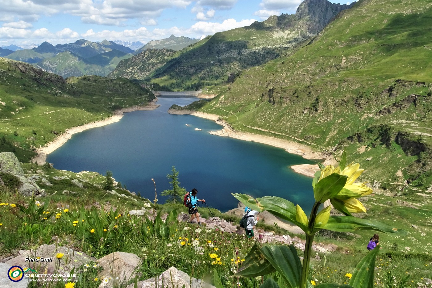 60 Scendiamo ai Laghi Gemelli.JPG